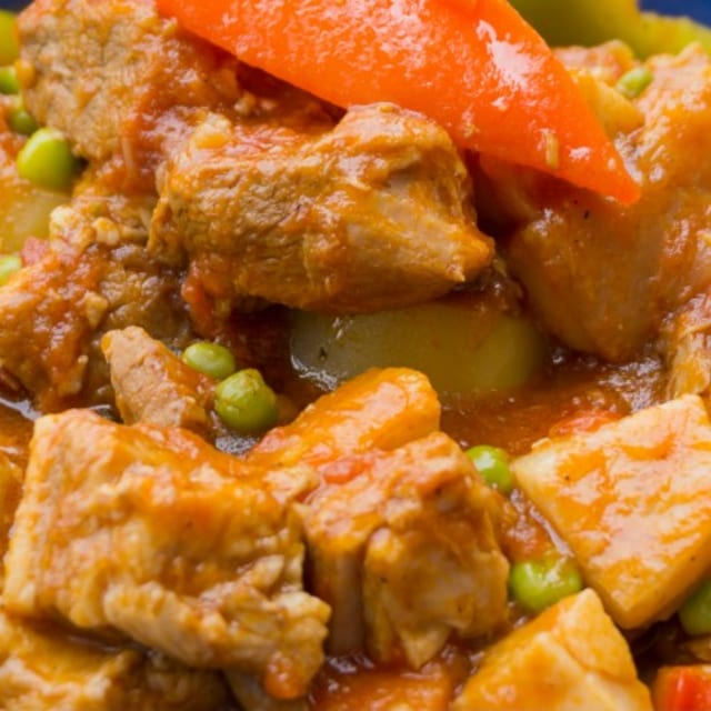 1/2 Tray Menudo.